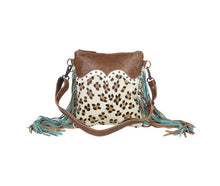 Load image into Gallery viewer, EARTH PRINTS LEATHER &amp; HAIRON BAG MYRA BAG 4•4•1•4
